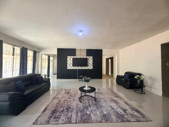 6 Bedroom House