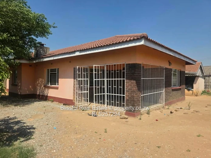 3 Bedroom house for rent in Zimre park