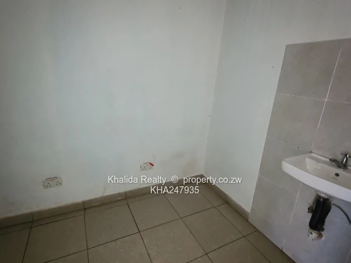 Epworth shop/ butchery for rent 