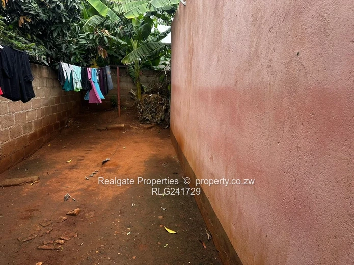 Mahatshula Stand For Sale (With Cottage And Slab)