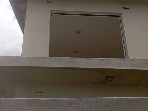 2 Bedroom Flat & Apartment