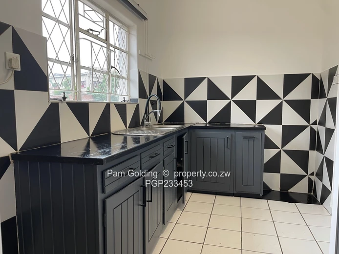 Flat for rent in Eastlea