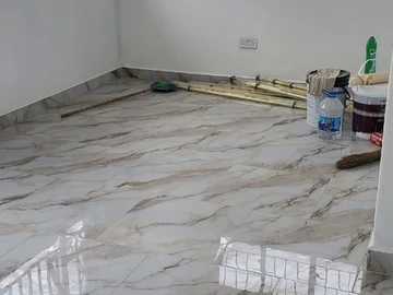 2 Bedroom Flat & Apartment