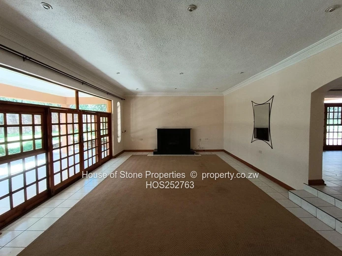 Luxurious Family Home – Folyjon Glen Lorne Sale