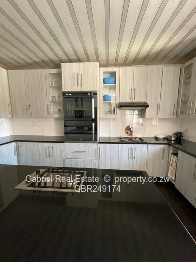 7-Bedroomed Cluster House For Sale 