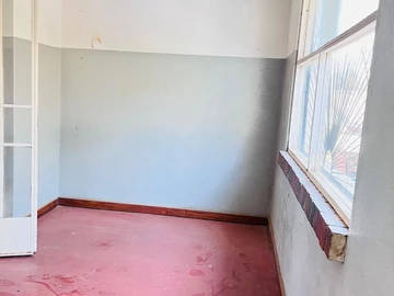 12 Bedroom Flat & Apartment