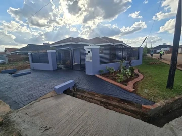 Aspindale park house for sale 