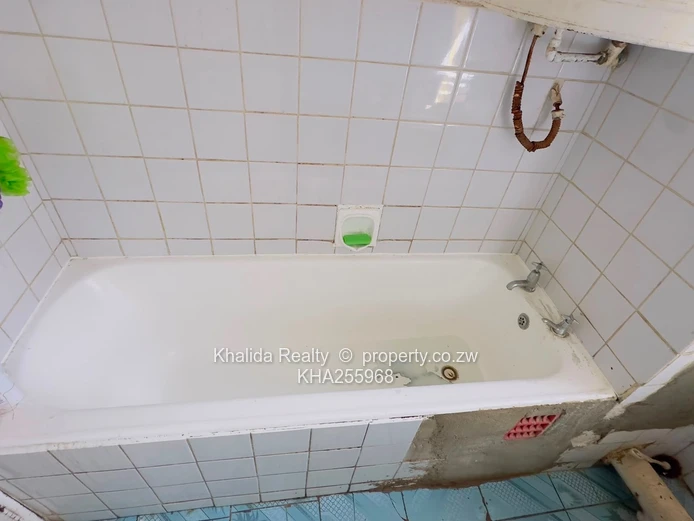 Avenues 2 bed apartment for sale  (Sole Mandate)