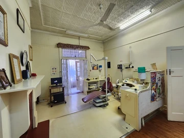 3 Bedroom Flat & Apartment