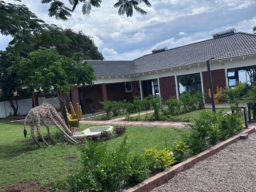 Hotel & Lodge