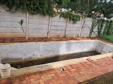 4 Bedroom Flat & Apartment