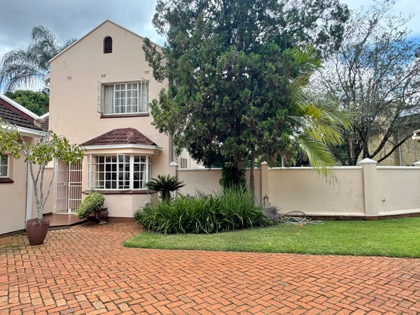 3 Bedroom Garden Flat