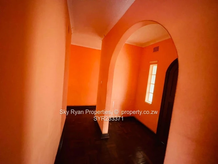 Avondale West House To Let