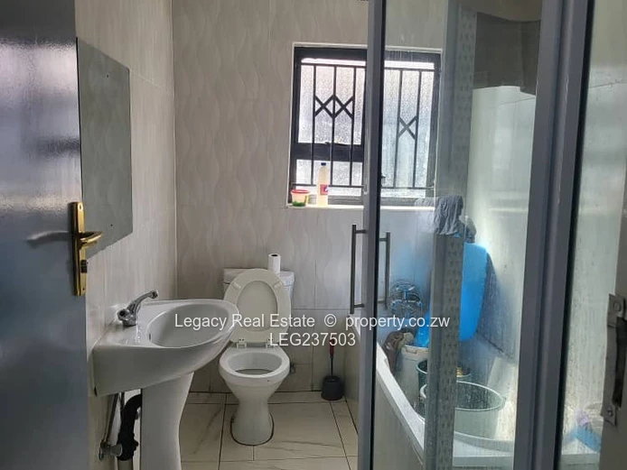 Elegant 4-bedroom home with solar backup – Cold Comfort Parkview