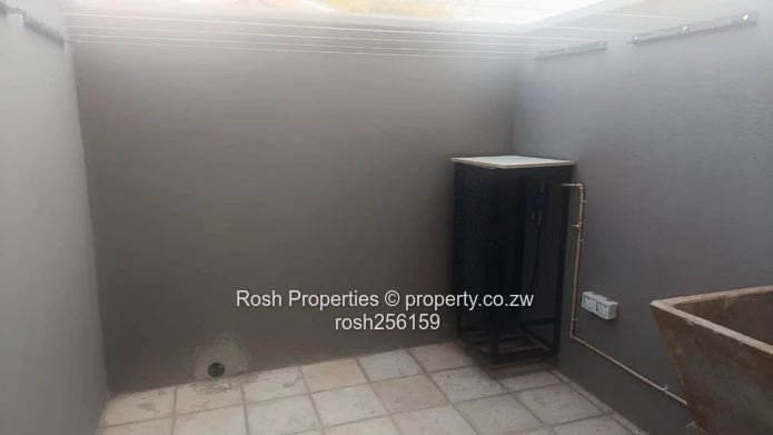 Modern 2-Bed Garden Flat with Borehole in Marlborough