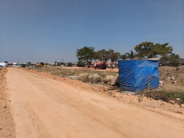 Commercial & Industrial Land