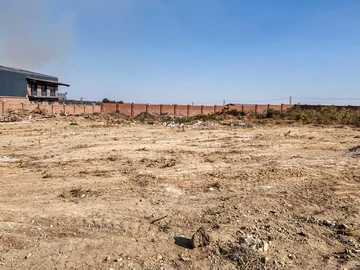 Commercial & Industrial Land