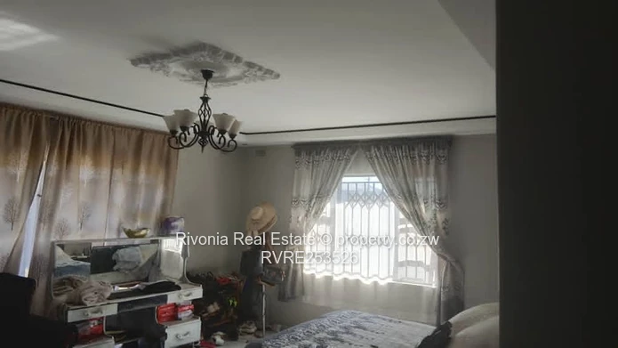 Mount Pleasant Heights: 5-Bed Home w/ Borehole & Solar