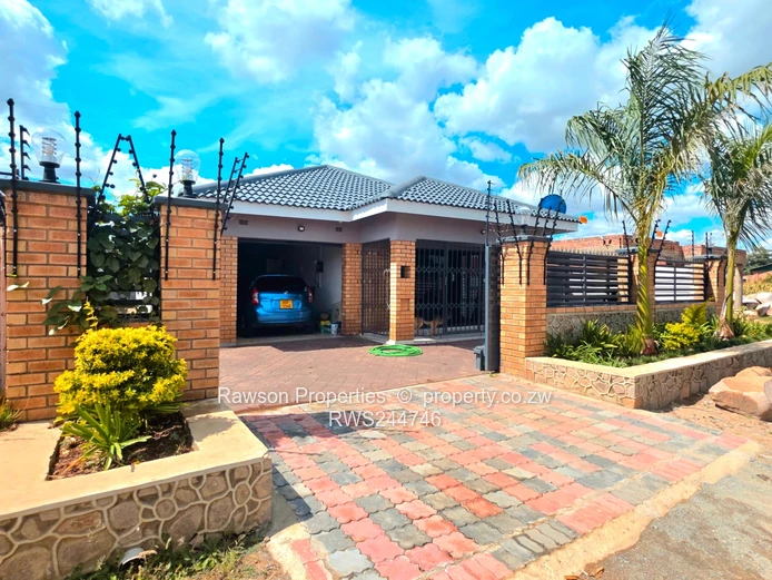 Magnificent 3 bedroomed house forsale!