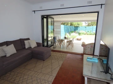 2 Bedroom Garden Flat