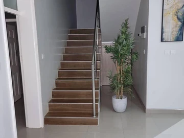 3 Bedroom Flat & Apartment