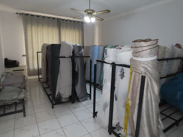 2 Bedroom Flat & Apartment