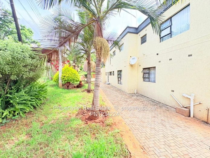 Neat Modern Double-Storey Family Home!!!