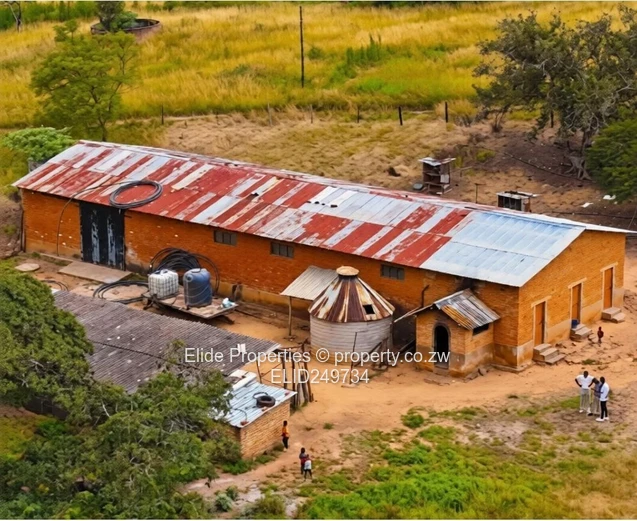 Nyabira 37.4ha Farm — Dam, Grazing, Kraal & Irrigation