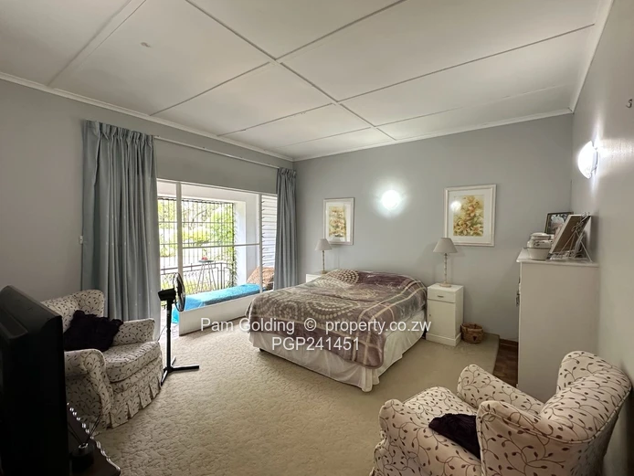 Fabulous Family Home In Famona