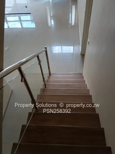 Modern 3-Bedroom Townhouse to Rent in Greencroft
