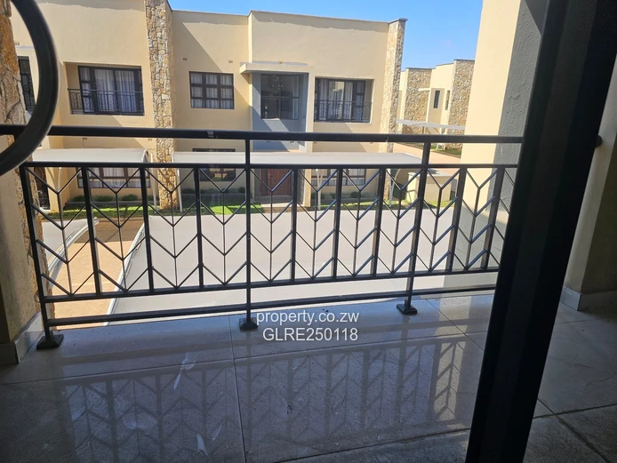 Modern 3-Bed Mount Pleasant Flat - Solar + 24hr Security