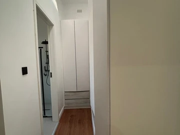4 Bedroom Flat & Apartment