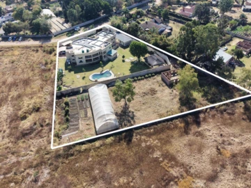 6 Bedroom House