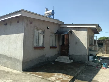 8 Bedroom House