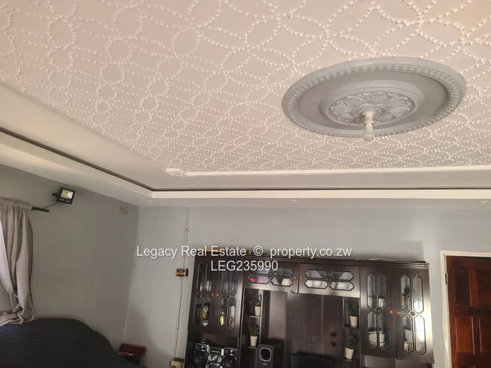 Affordable 1-Bedroom Rental with Borehole