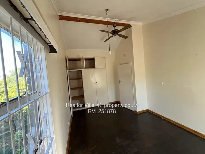 Sunlit 2-Bed Garden Flat, Greystone Park — 200 m² & Borehole