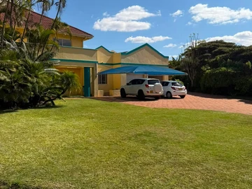 6 Bedroom House