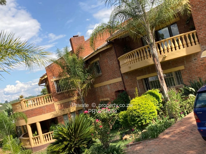 Executive 9bd dble storey house designed as a lodge 