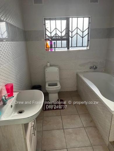 Modern 4-Bed Home in Mabvazuva, Ruwa – Borehole & Tank