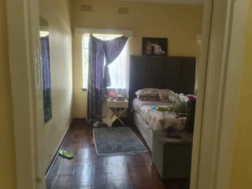 3 Bedroom Flat & Apartment