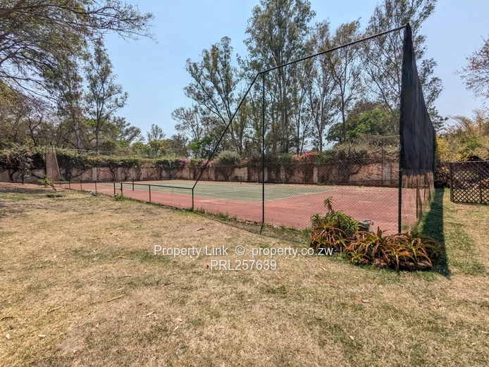 Bridgeways Renovated 3-Bed Townhouse - Available Immediately!