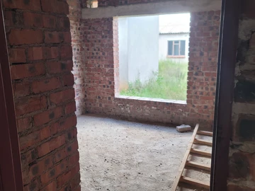 6 Bedroom House