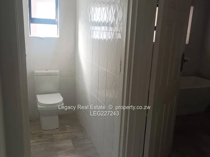 Neat and  spacious apartment 