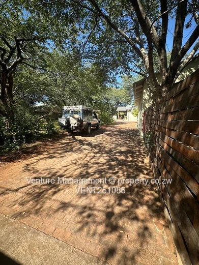 Spacious Property on Mahogany Road, Victoria Falls