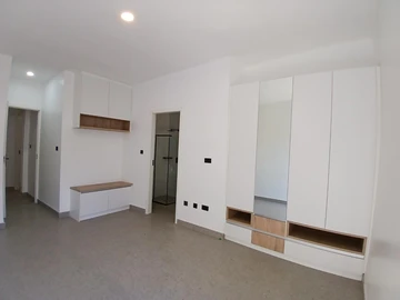 2 Bedroom Flat & Apartment