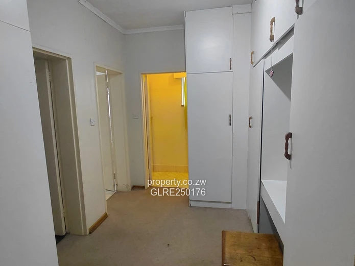 Spacious 3-Bed Waterfalls Home: Pool, Garden & Solar