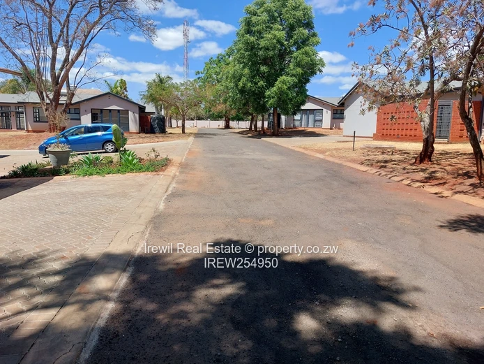 Helensvale 4 Bedroom Home in a Secure Gated Community