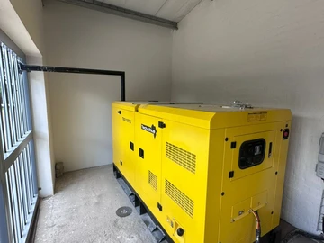 2 Bedroom Flat & Apartment