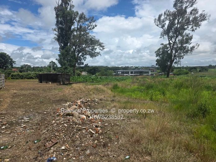 Gletwyn Stand Title Deeds Close to Enterprise!