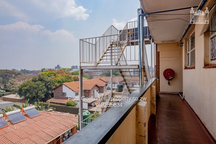 Riviera Court! A Stone Throw Away From Fife Avenue Shops!